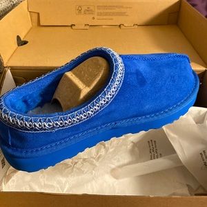 UGG Tasman suede blue slipper. Brand new. Indoor/Outdoor. Size:8